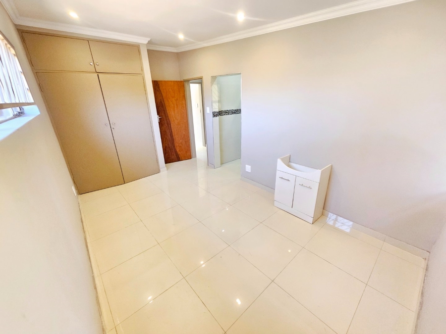 To Let 3 Bedroom Property for Rent in Erasmia Gauteng