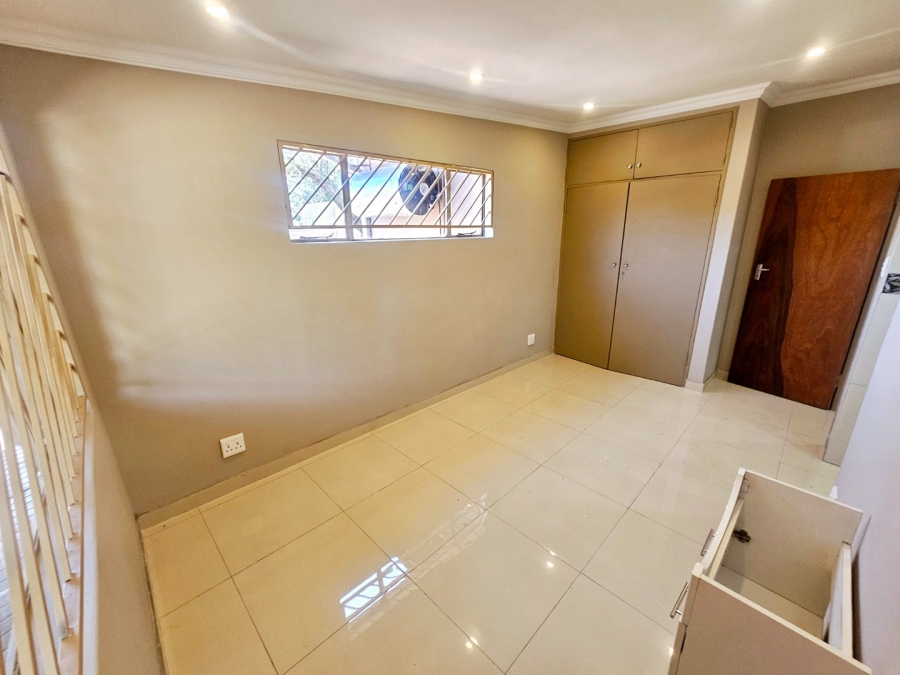 To Let 3 Bedroom Property for Rent in Erasmia Gauteng