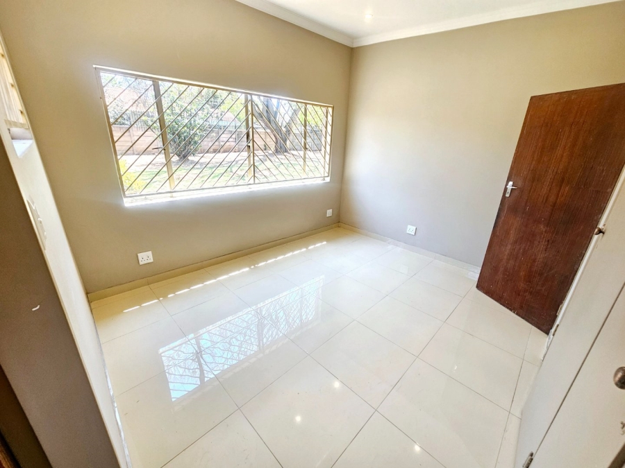 To Let 3 Bedroom Property for Rent in Erasmia Gauteng