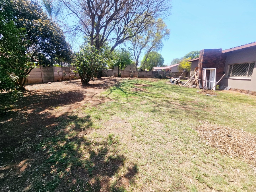 To Let 3 Bedroom Property for Rent in Erasmia Gauteng