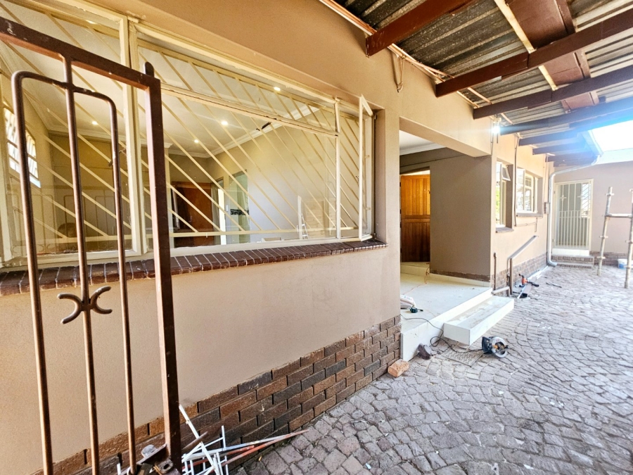 To Let 3 Bedroom Property for Rent in Erasmia Gauteng