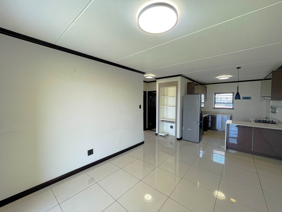 2 Bedroom Property for Sale in Blue Hills Gauteng