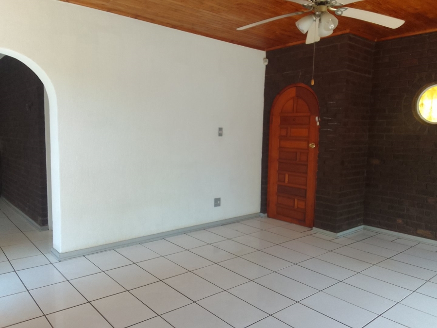 3 Bedroom Property for Sale in Heidelberg Proper Gauteng