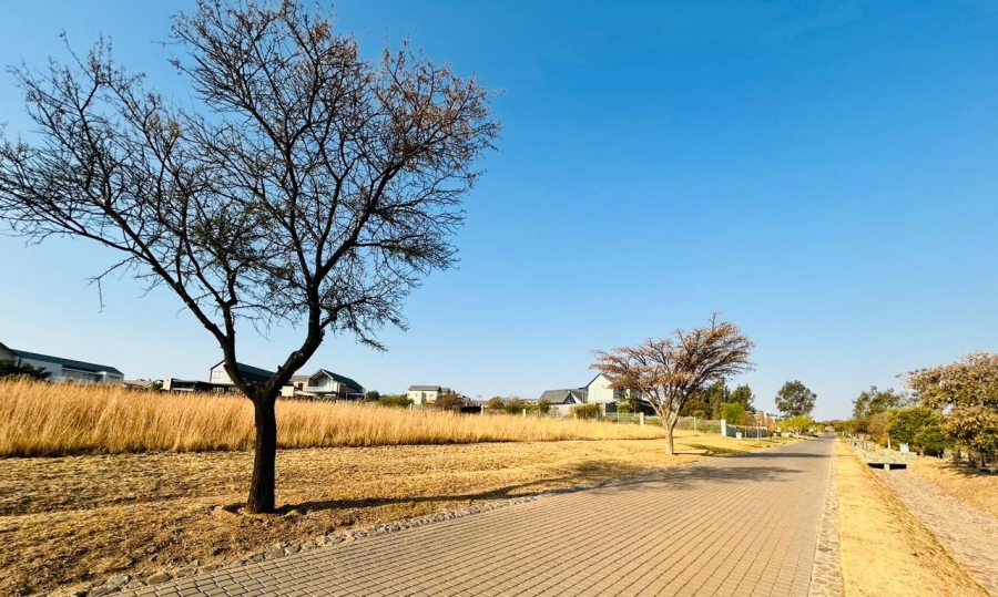  Bedroom Property for Sale in Blue Hills Gauteng