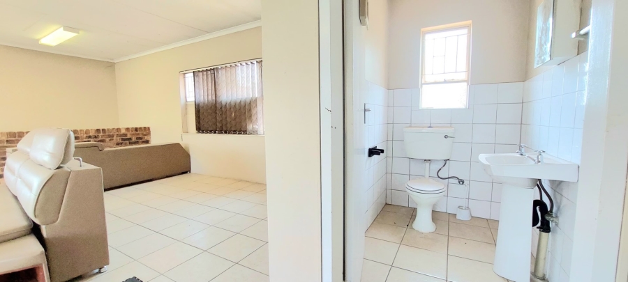 5 Bedroom Property for Sale in Suideroord Gauteng