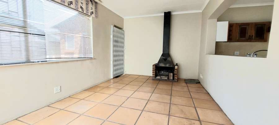 5 Bedroom Property for Sale in Suideroord Gauteng