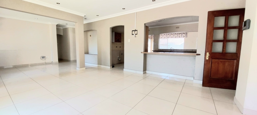 5 Bedroom Property for Sale in Suideroord Gauteng