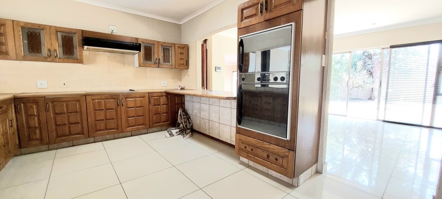 5 Bedroom Property for Sale in Suideroord Gauteng