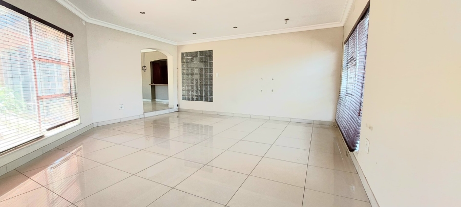 5 Bedroom Property for Sale in Suideroord Gauteng