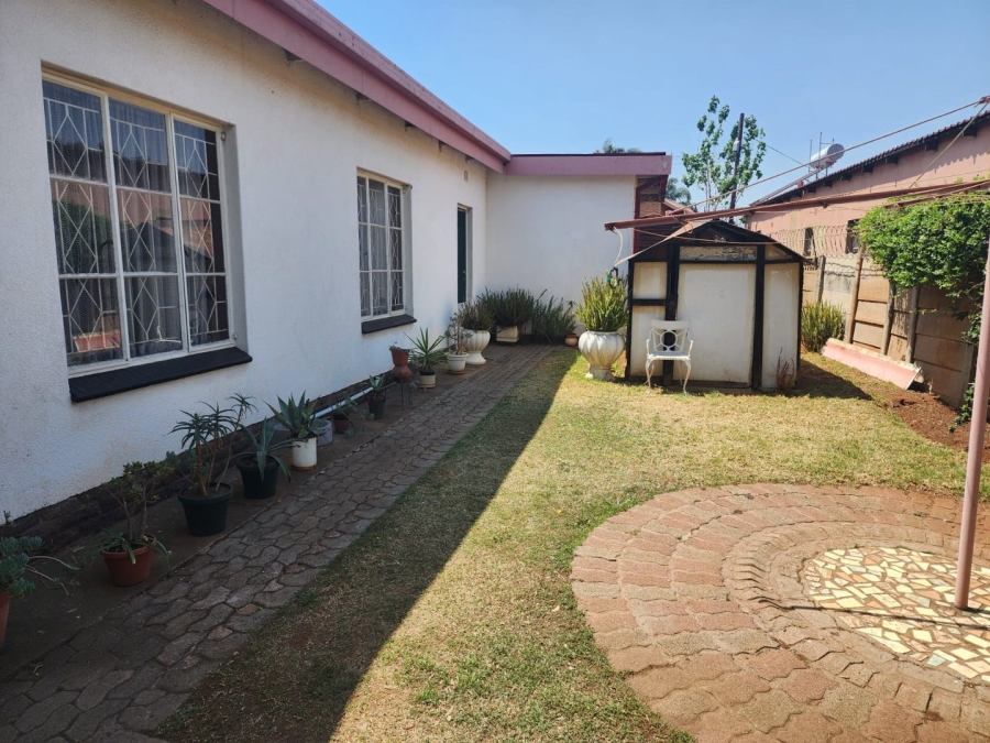 To Let 3 Bedroom Property for Rent in Witfield Gauteng