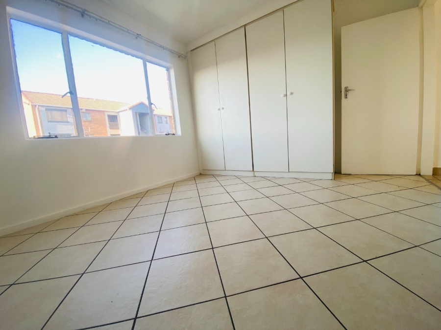 2 Bedroom Property for Sale in Vorna Valley Gauteng