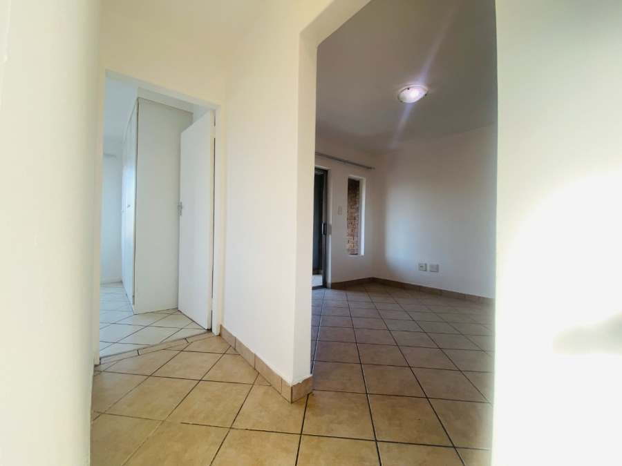 2 Bedroom Property for Sale in Vorna Valley Gauteng