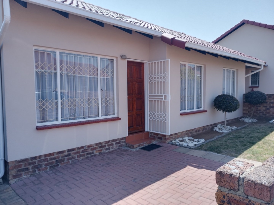 3 Bedroom Property for Sale in Ormonde Gauteng