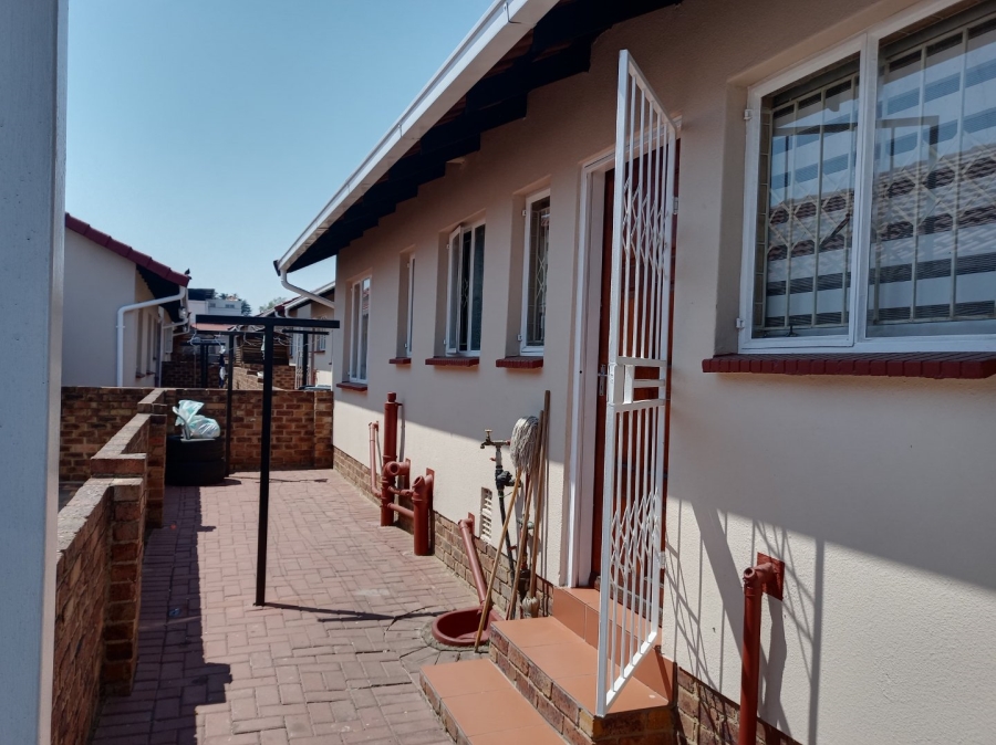 3 Bedroom Property for Sale in Ormonde Gauteng