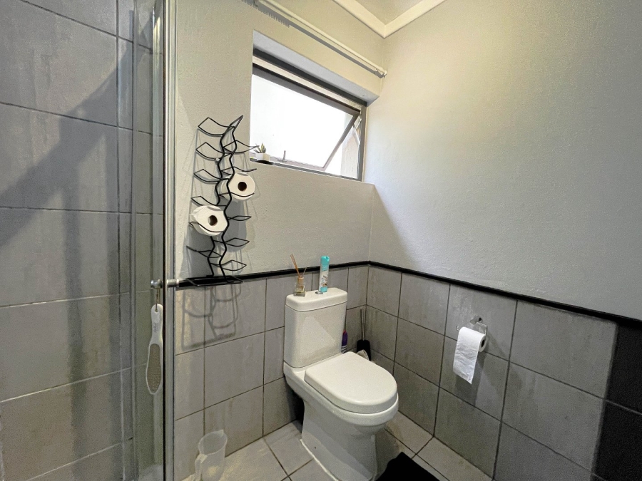 2 Bedroom Property for Sale in Fourways Gauteng