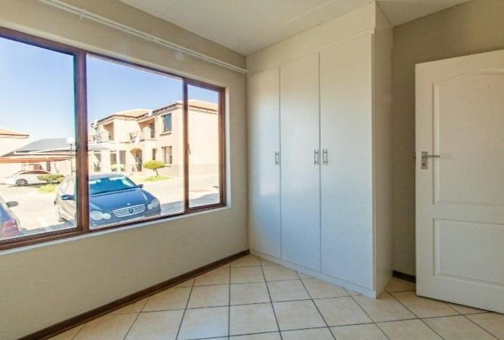 To Let 3 Bedroom Property for Rent in Meyersdal Gauteng