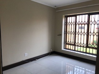 To Let 2 Bedroom Property for Rent in Monavoni Gauteng