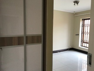 To Let 2 Bedroom Property for Rent in Monavoni Gauteng