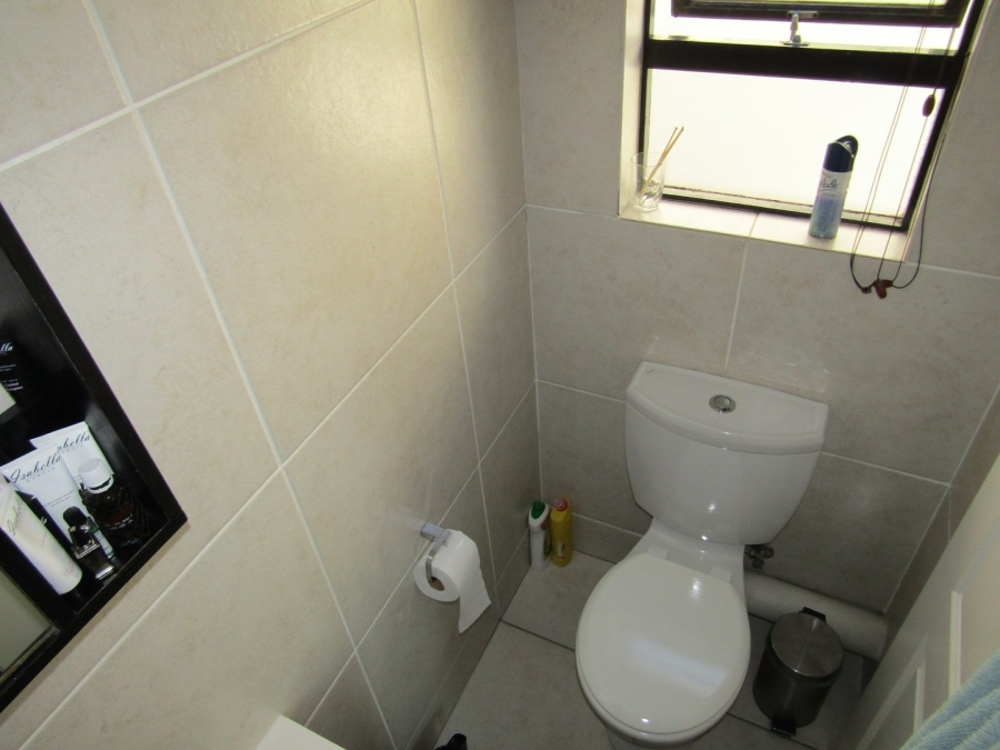 2 Bedroom Property for Sale in Glenvista Gauteng