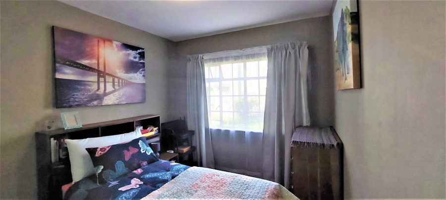 To Let 2 Bedroom Property for Rent in Bryanston Gauteng