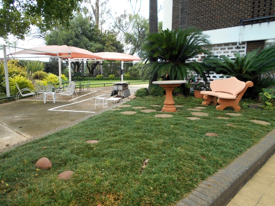 To Let 2 Bedroom Property for Rent in Groenkloof Gauteng