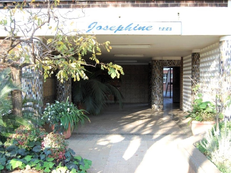 To Let 2 Bedroom Property for Rent in Groenkloof Gauteng