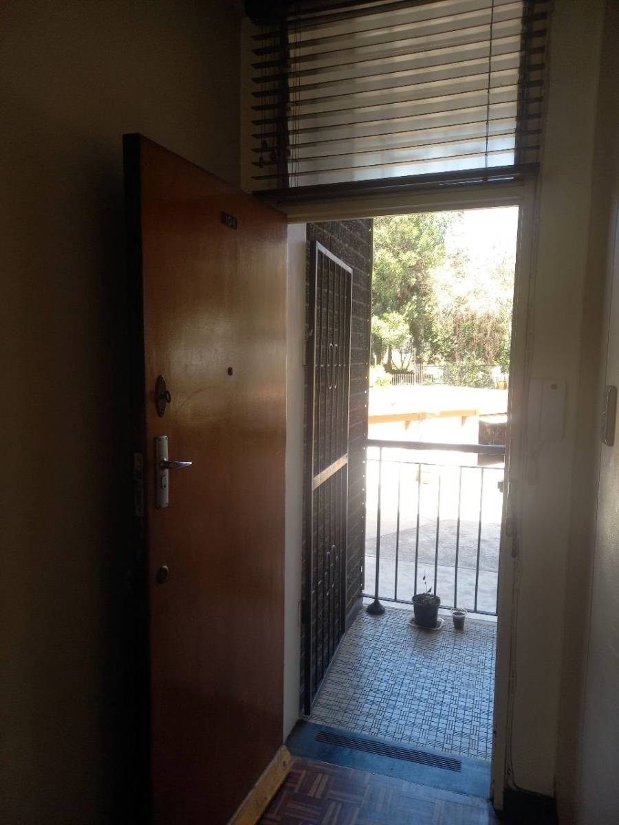 To Let 2 Bedroom Property for Rent in Groenkloof Gauteng