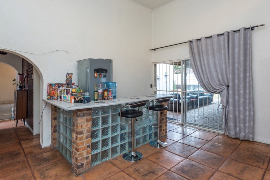 3 Bedroom Property for Sale in Edenvale Central Gauteng