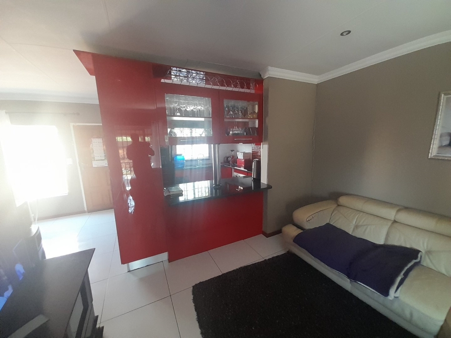 3 Bedroom Property for Sale in Annlin Gauteng