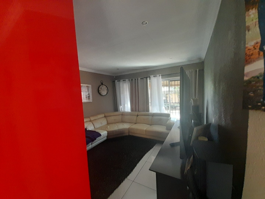 3 Bedroom Property for Sale in Annlin Gauteng