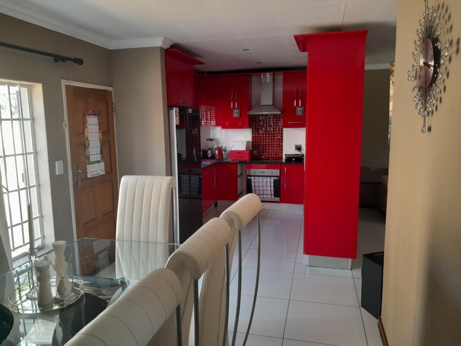 3 Bedroom Property for Sale in Annlin Gauteng