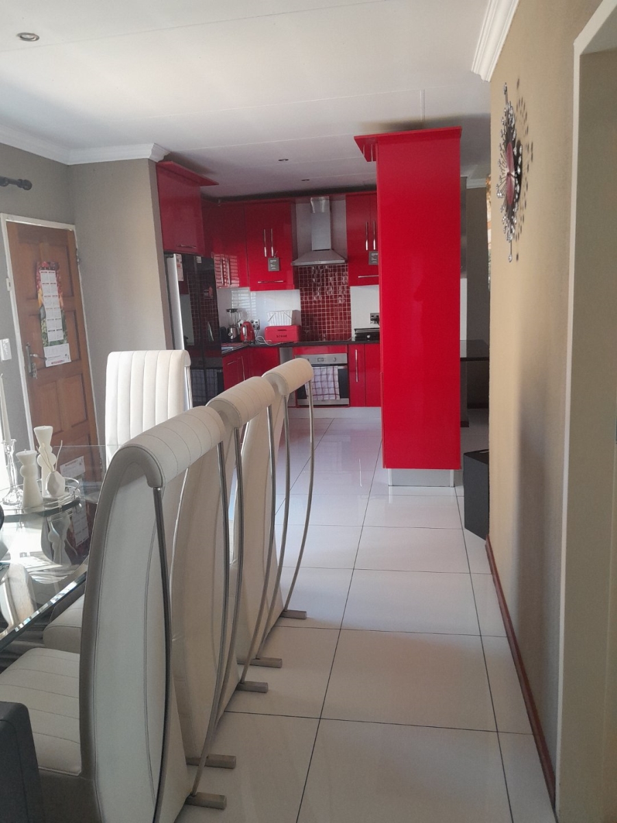 3 Bedroom Property for Sale in Annlin Gauteng