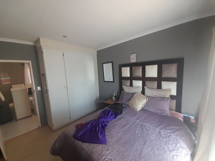 3 Bedroom Property for Sale in Annlin Gauteng