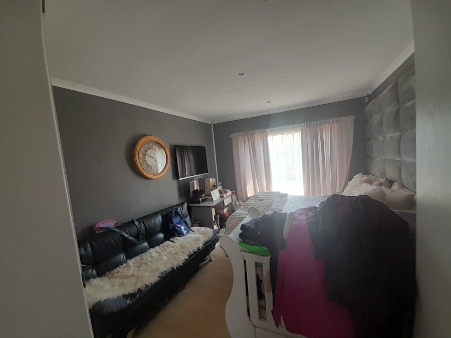 3 Bedroom Property for Sale in Annlin Gauteng