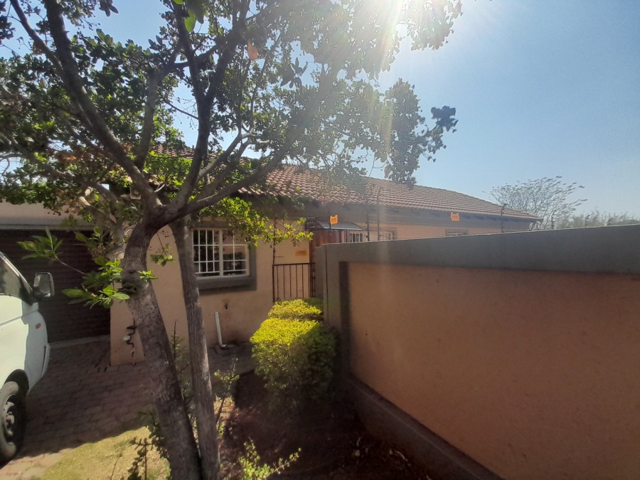 3 Bedroom Property for Sale in Annlin Gauteng