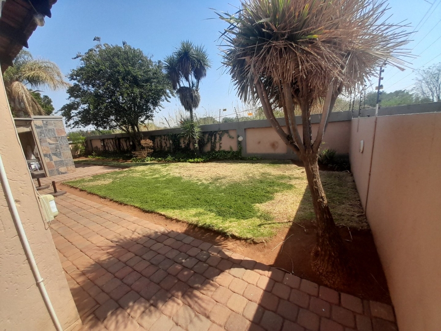 3 Bedroom Property for Sale in Annlin Gauteng