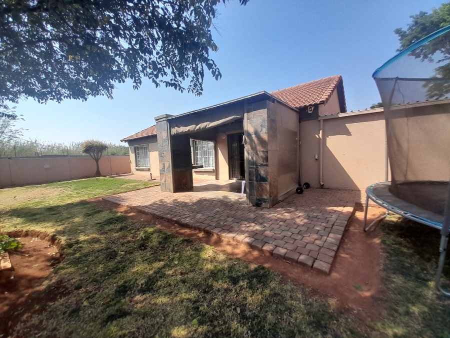 3 Bedroom Property for Sale in Annlin Gauteng