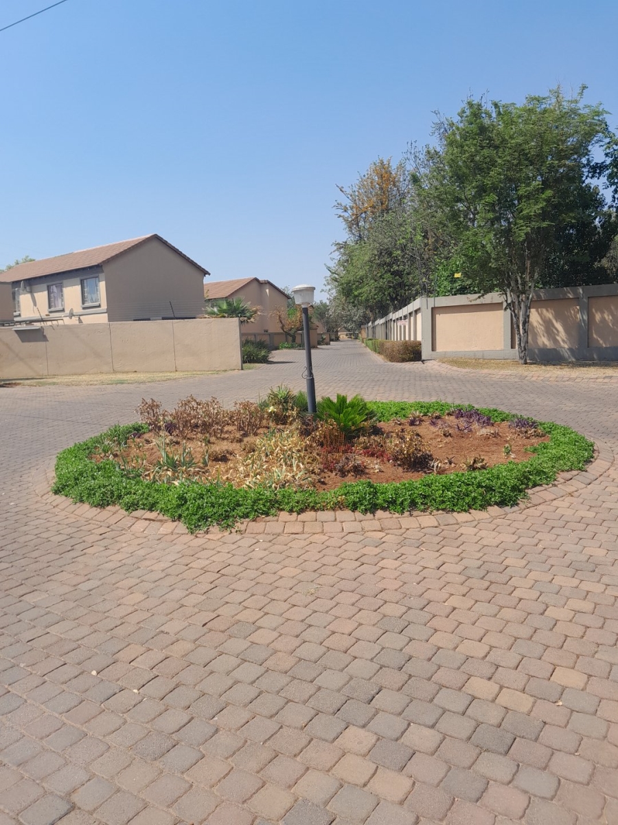 3 Bedroom Property for Sale in Annlin Gauteng