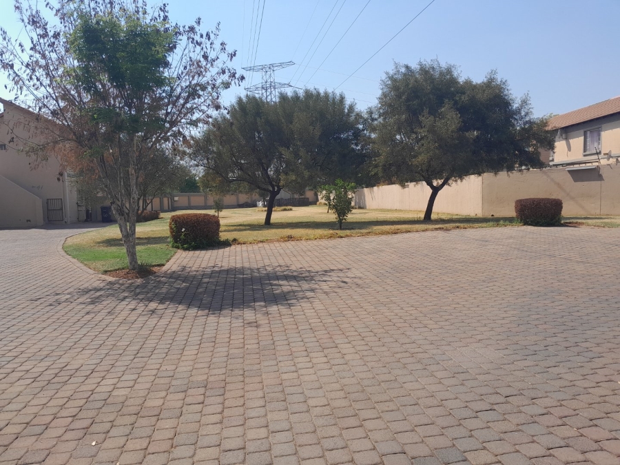 3 Bedroom Property for Sale in Annlin Gauteng