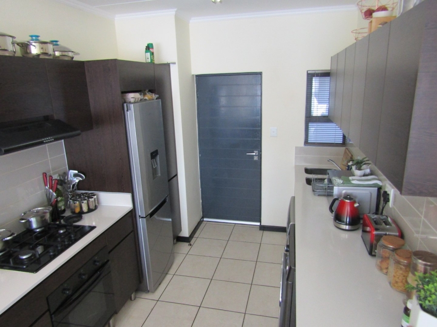 2 Bedroom Property for Sale in Oakdene Gauteng