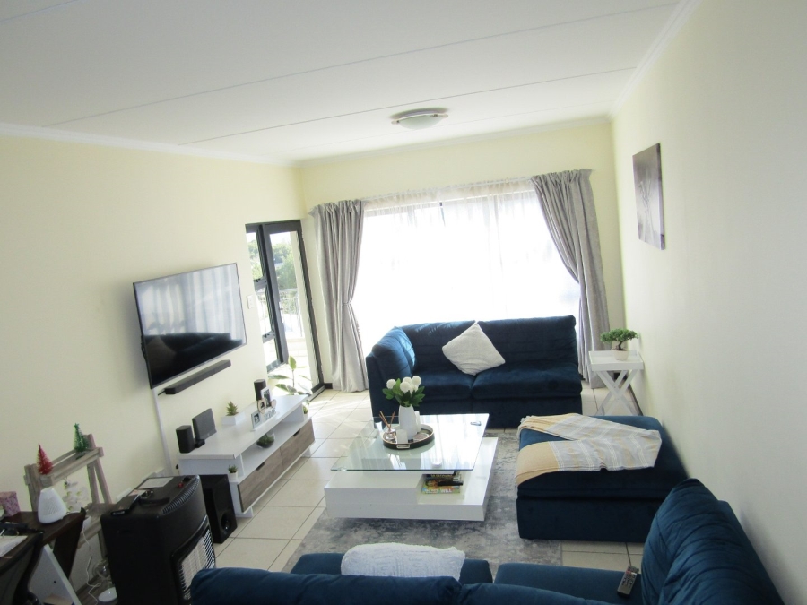 2 Bedroom Property for Sale in Oakdene Gauteng