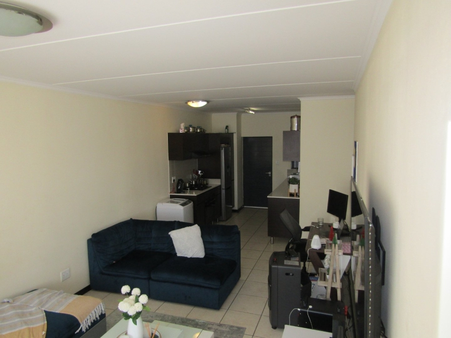 2 Bedroom Property for Sale in Oakdene Gauteng