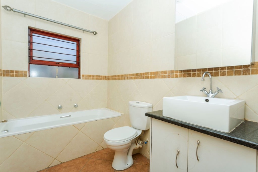 3 Bedroom Property for Sale in Sugar Bush Estate Gauteng