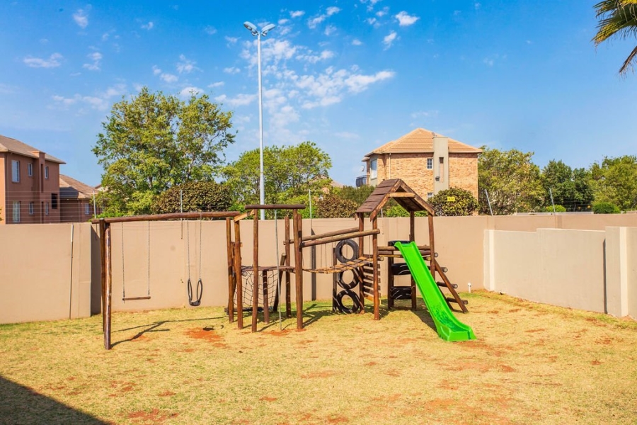 3 Bedroom Property for Sale in Sugar Bush Estate Gauteng