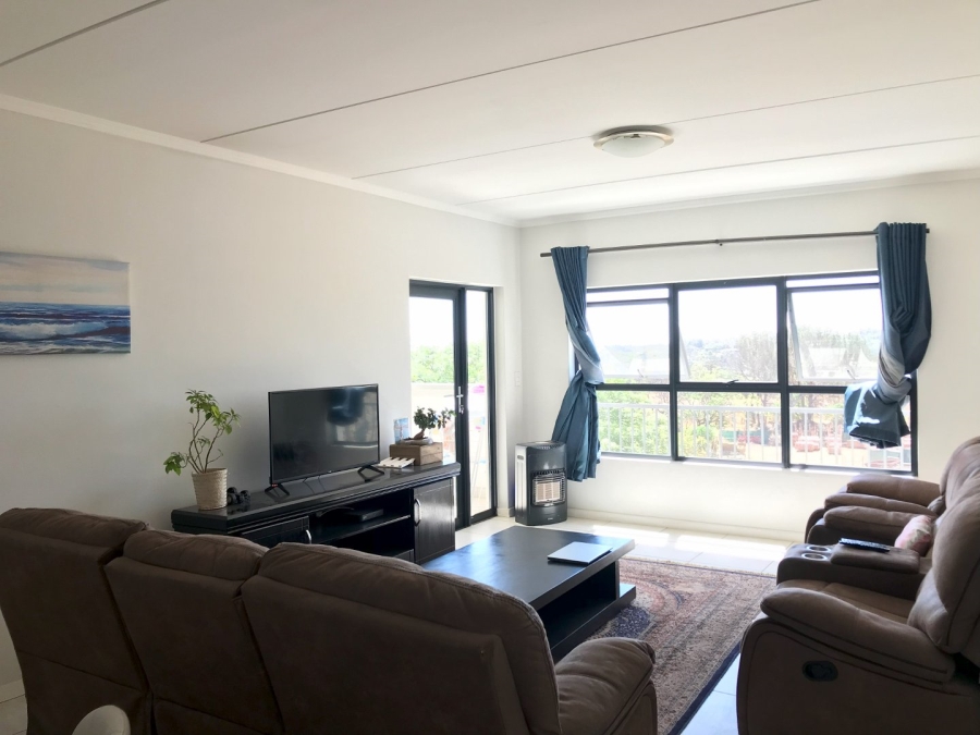 2 Bedroom Property for Sale in Crowthorne AH Gauteng