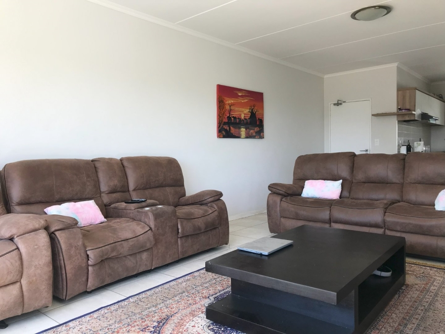 2 Bedroom Property for Sale in Crowthorne AH Gauteng