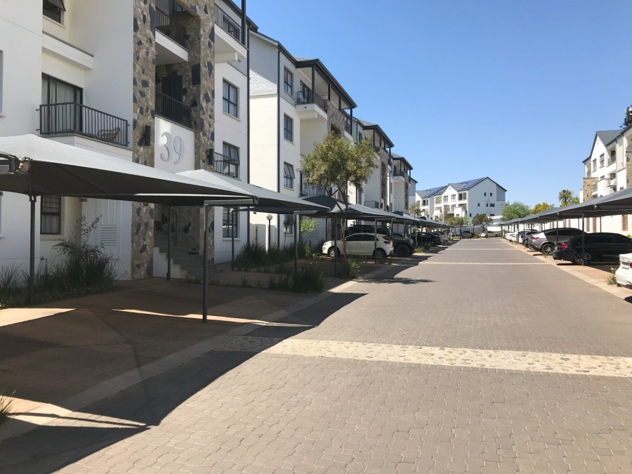 2 Bedroom Property for Sale in Crowthorne AH Gauteng