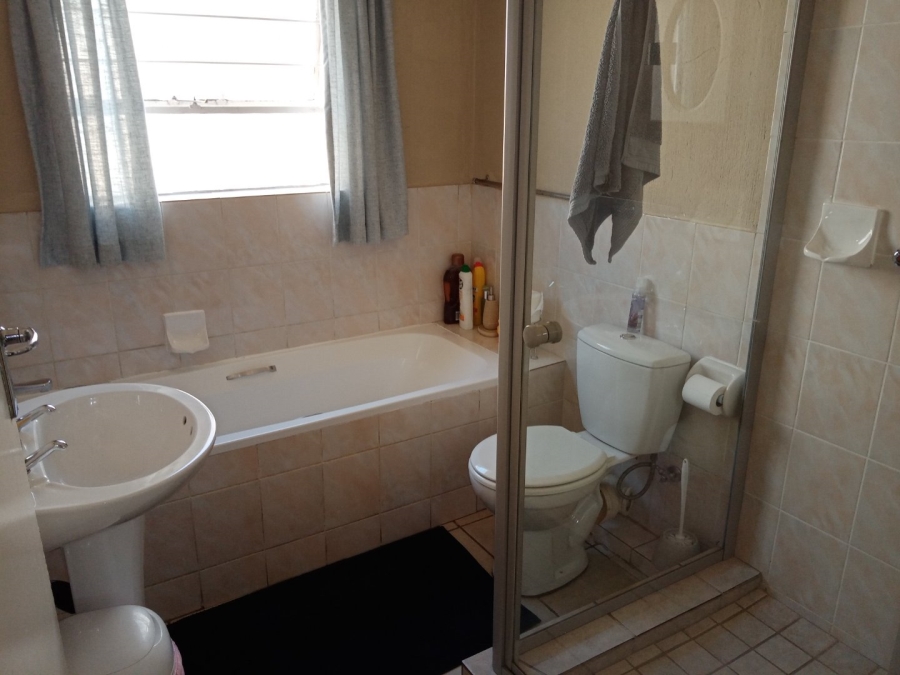 To Let 3 Bedroom Property for Rent in Celtisdal Gauteng