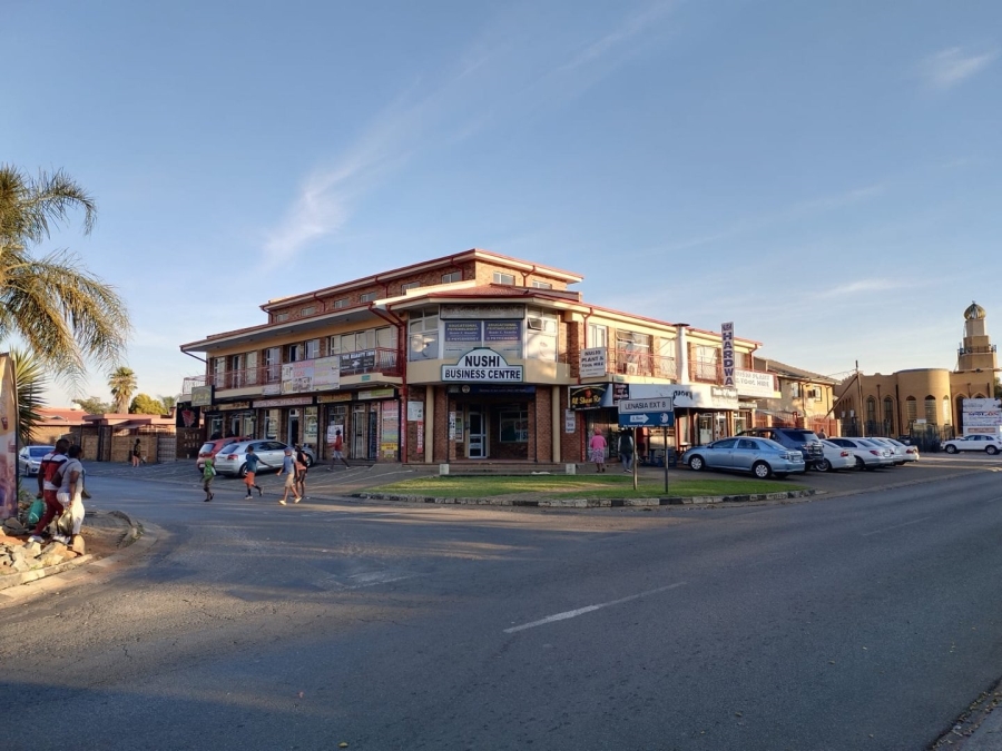 Commercial Property for Sale in Lenasia Ext 7 Gauteng