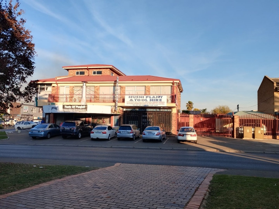 Commercial Property for Sale in Lenasia Ext 7 Gauteng